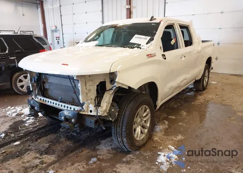 2021 Chevrolet Silverado 1500 4Wd Short Bed Rst from USA, damaged, VIN 3GCUYEED9MG123851